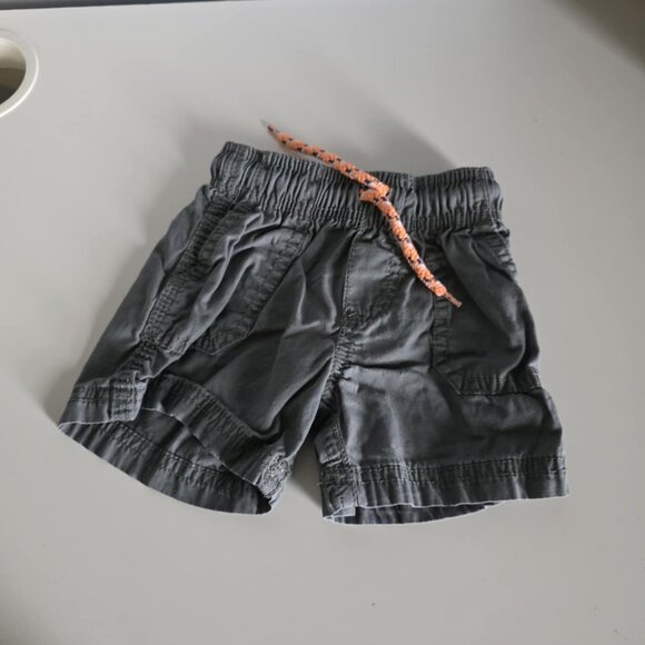 EUC - 3 Pairs 12 Months Shorts (Carter's & Jumping Bean) - Picture 5 of 10